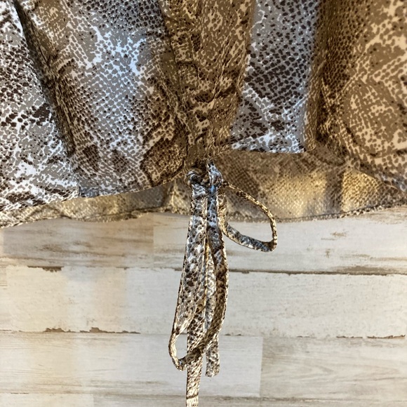 Sz Med Walter Baker  Aiken Top. Python color. NWT - Picture 5 of 7